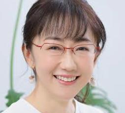 唐橋ユミさんのメガネ姿画像